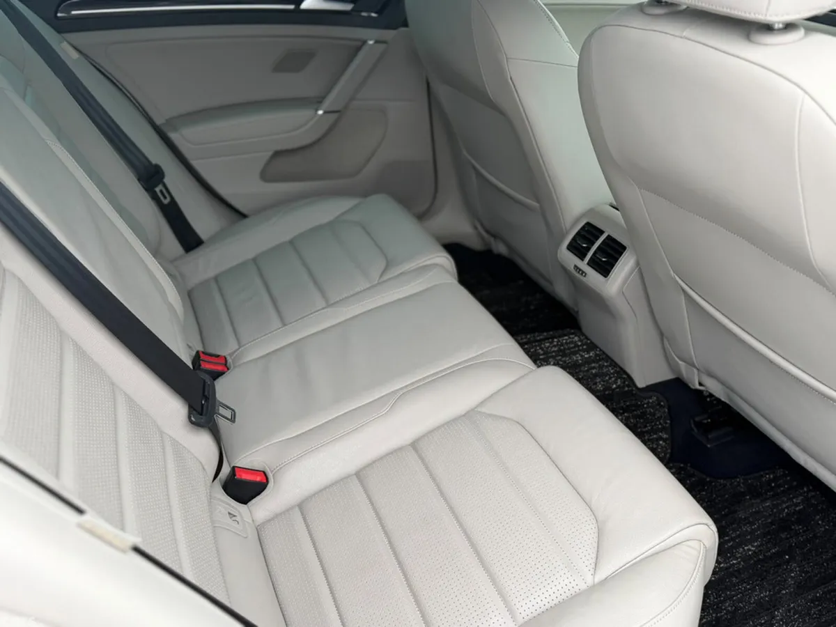 Volkswagen Golf Hatchback, Petrol, 2020, White