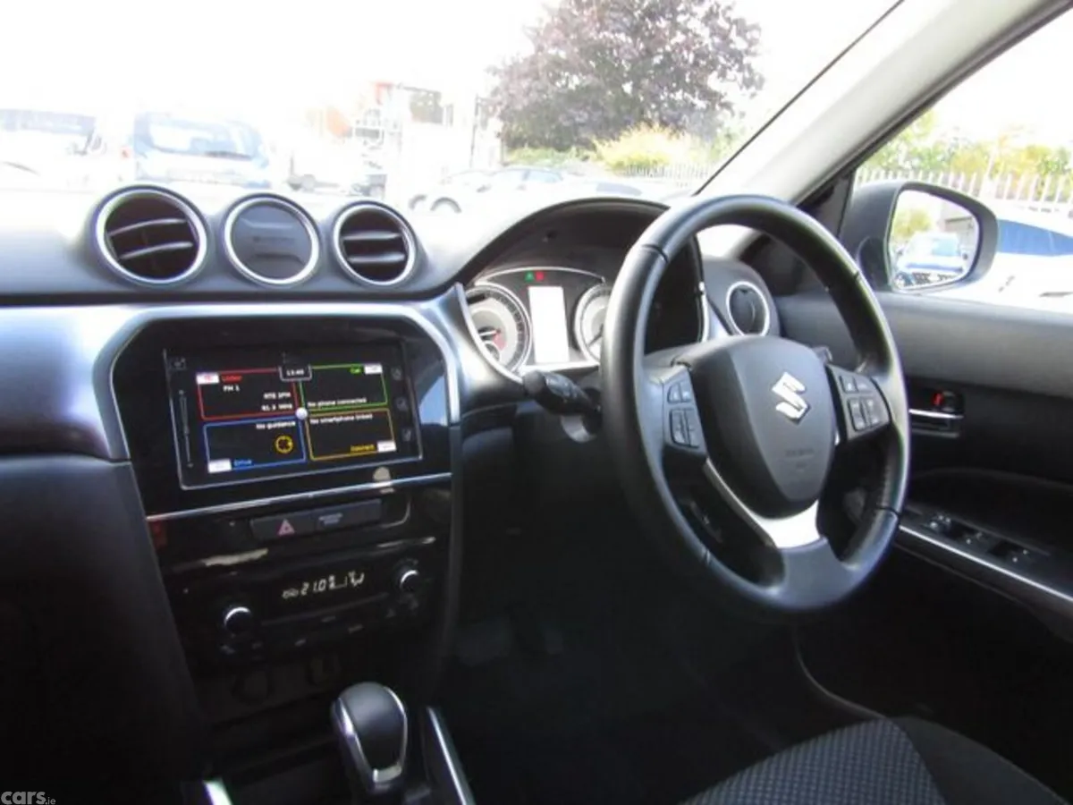 Suzuki Vitara Hatchback, Petrol Hybrid, 2023, Grey