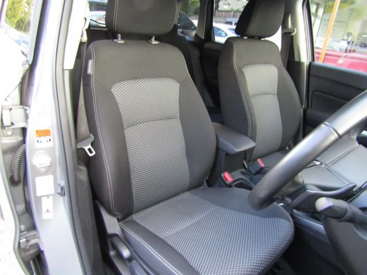 Suzuki Vitara Hatchback, Petrol Hybrid, 2023, Grey