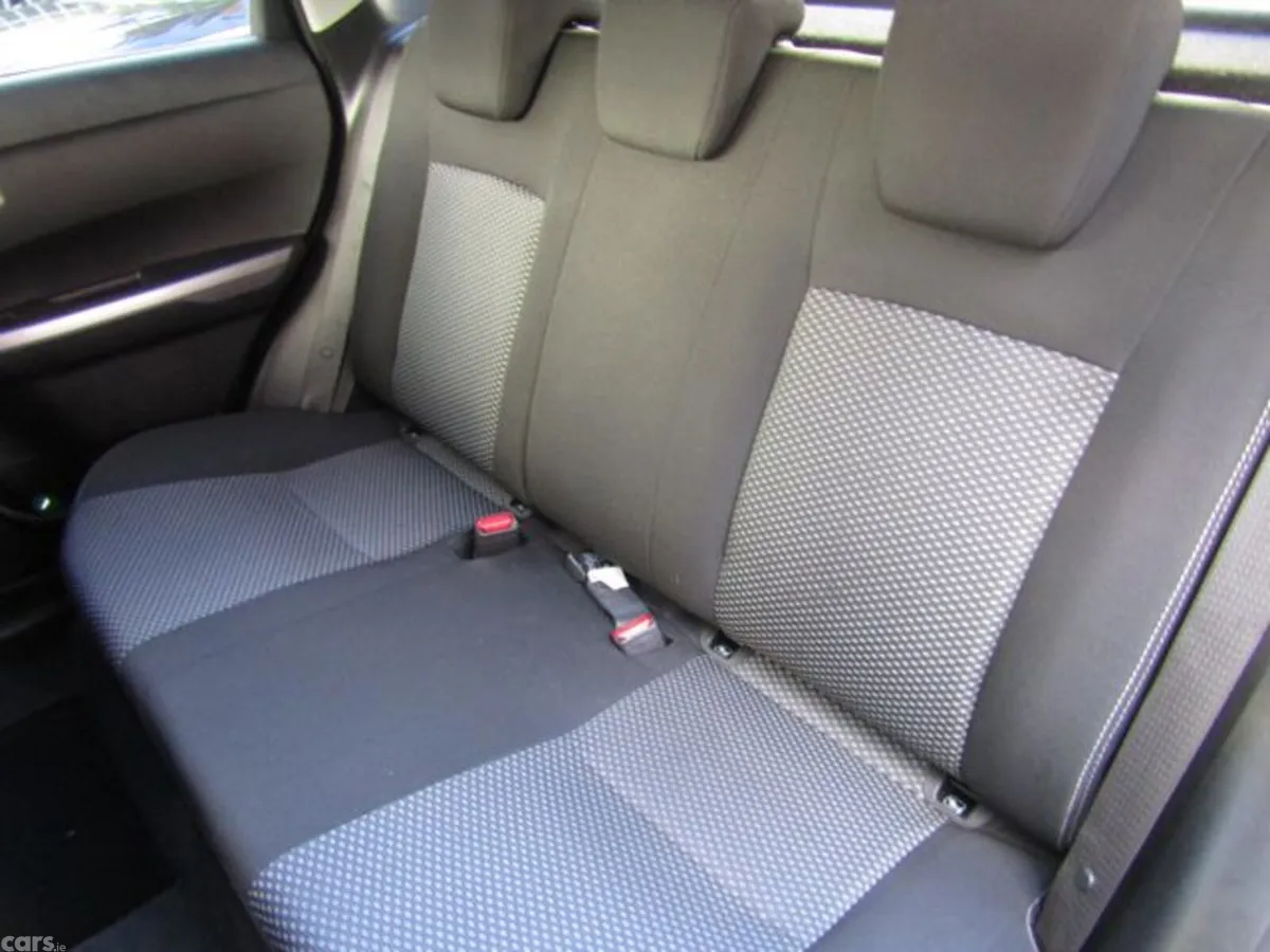 Suzuki Vitara Hatchback, Petrol Hybrid, 2023, Grey