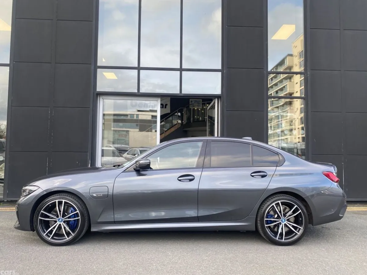 BMW 3-Series Saloon, Petrol Plug-in Hybrid, 2022, Grey