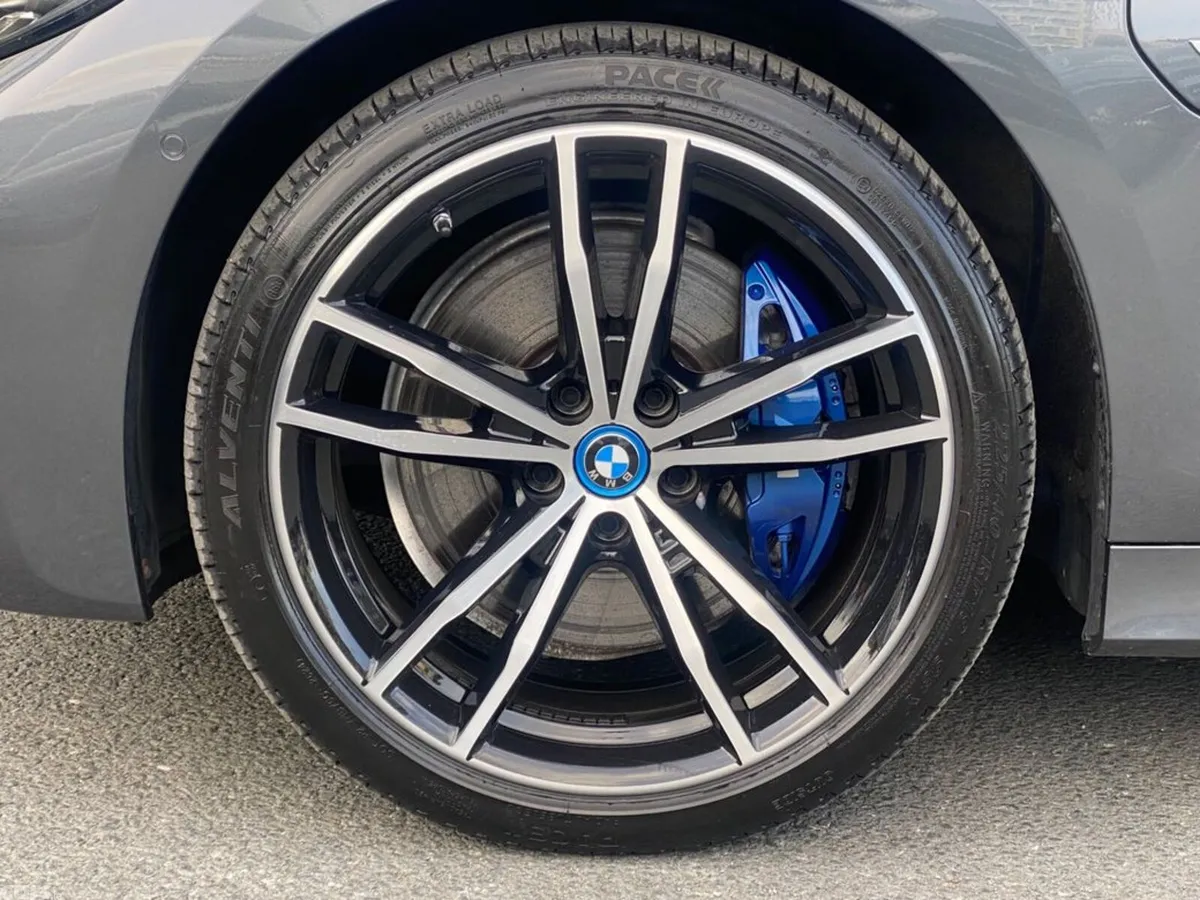 BMW 3-Series Saloon, Petrol Plug-in Hybrid, 2022, Grey