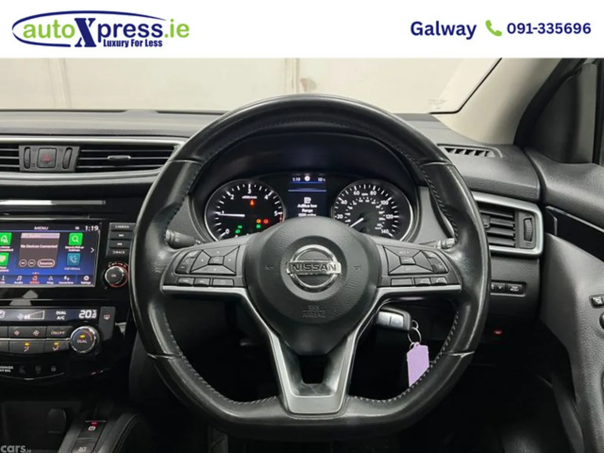 Nissan Qashqai Hatchback, Diesel, 2019, Silver