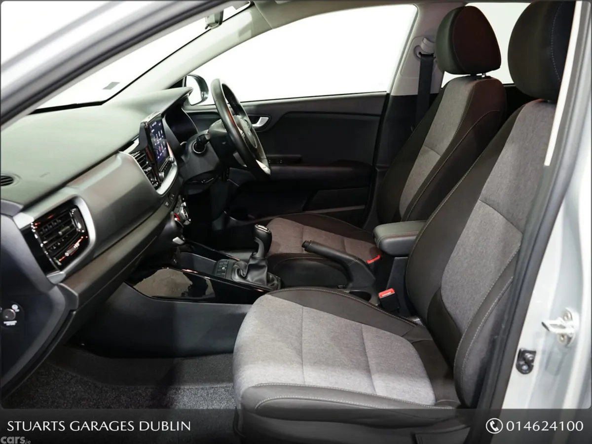 Kia Stonic Estate, Petrol, 2022, Silver