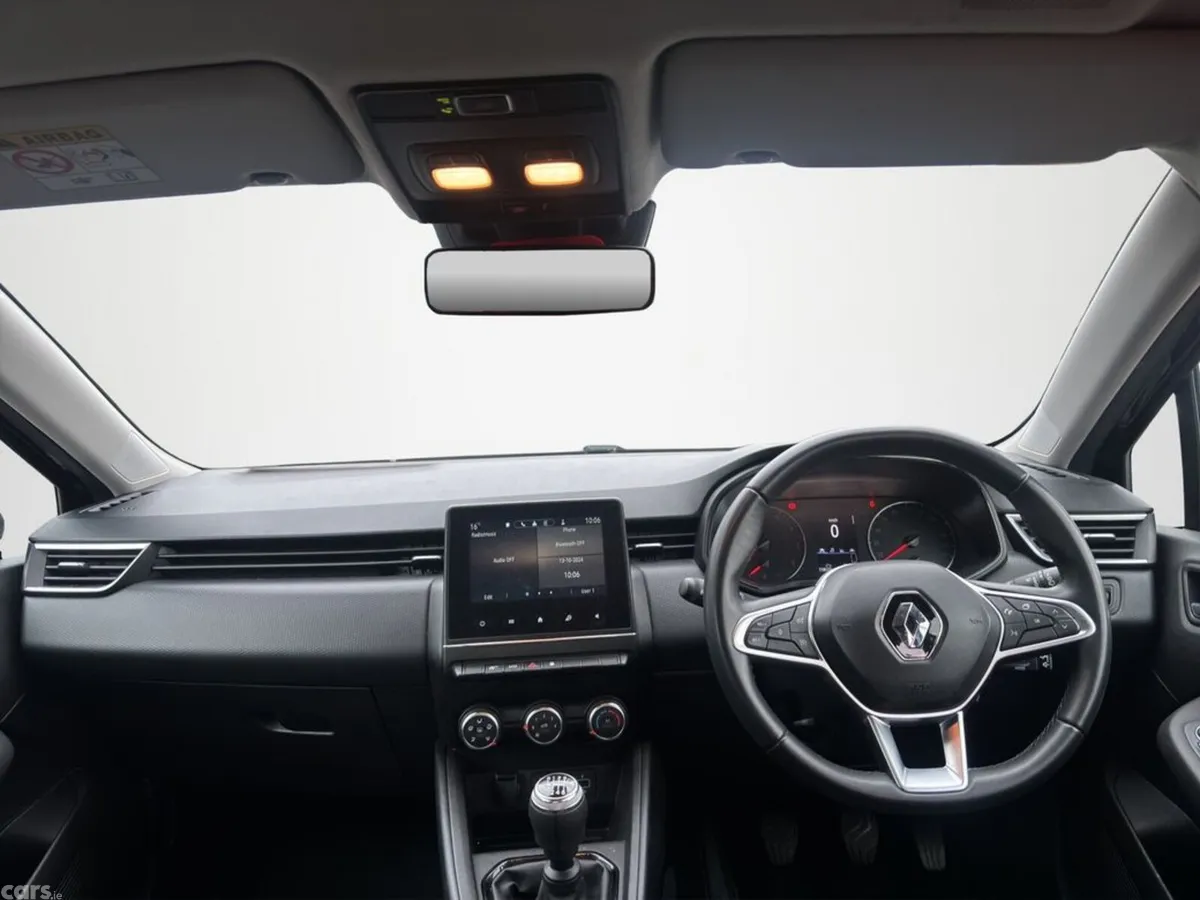Renault Clio Hatchback, Petrol, 2022, Black
