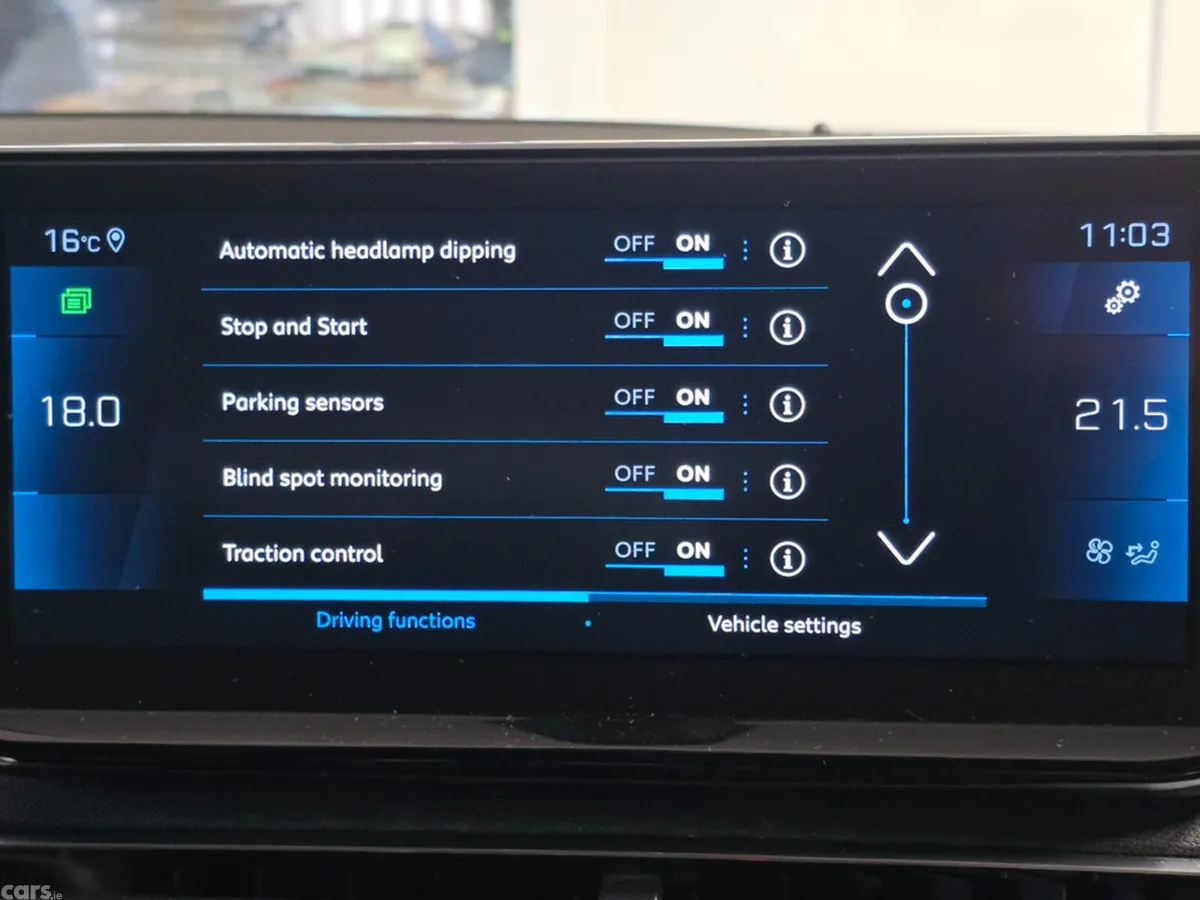 Peugeot 3008 MPV, Diesel, 2021, Blue