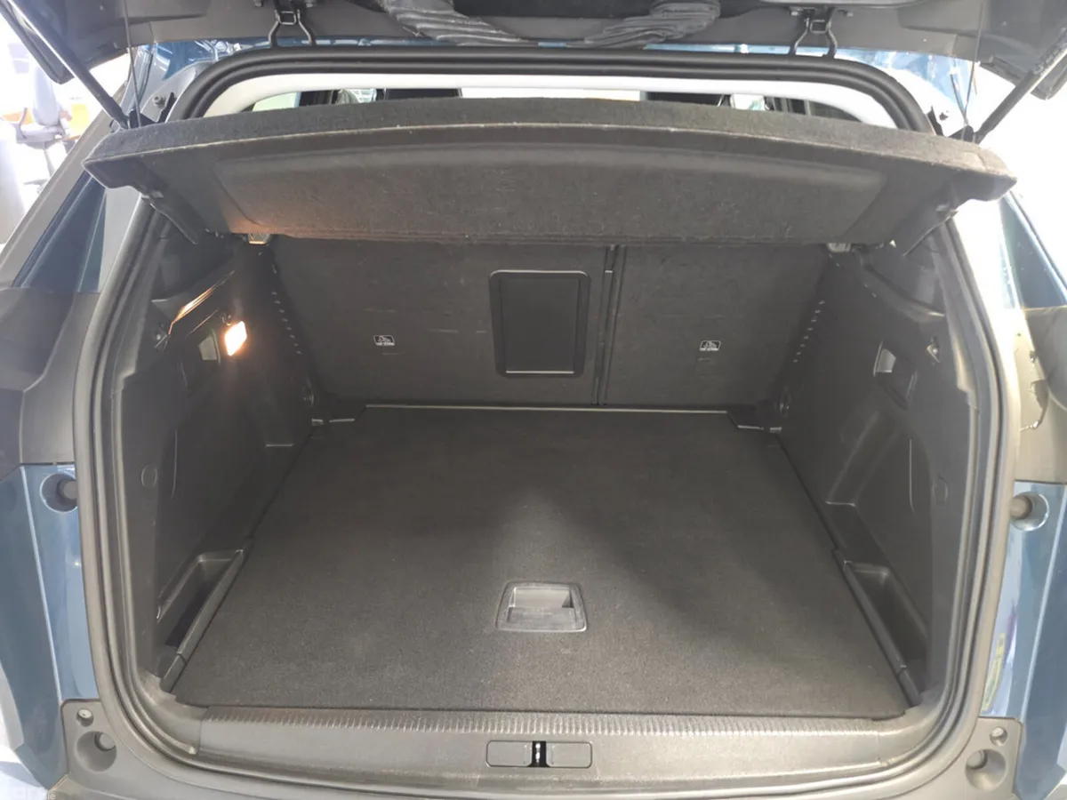 Peugeot 3008 MPV, Diesel, 2021, Blue