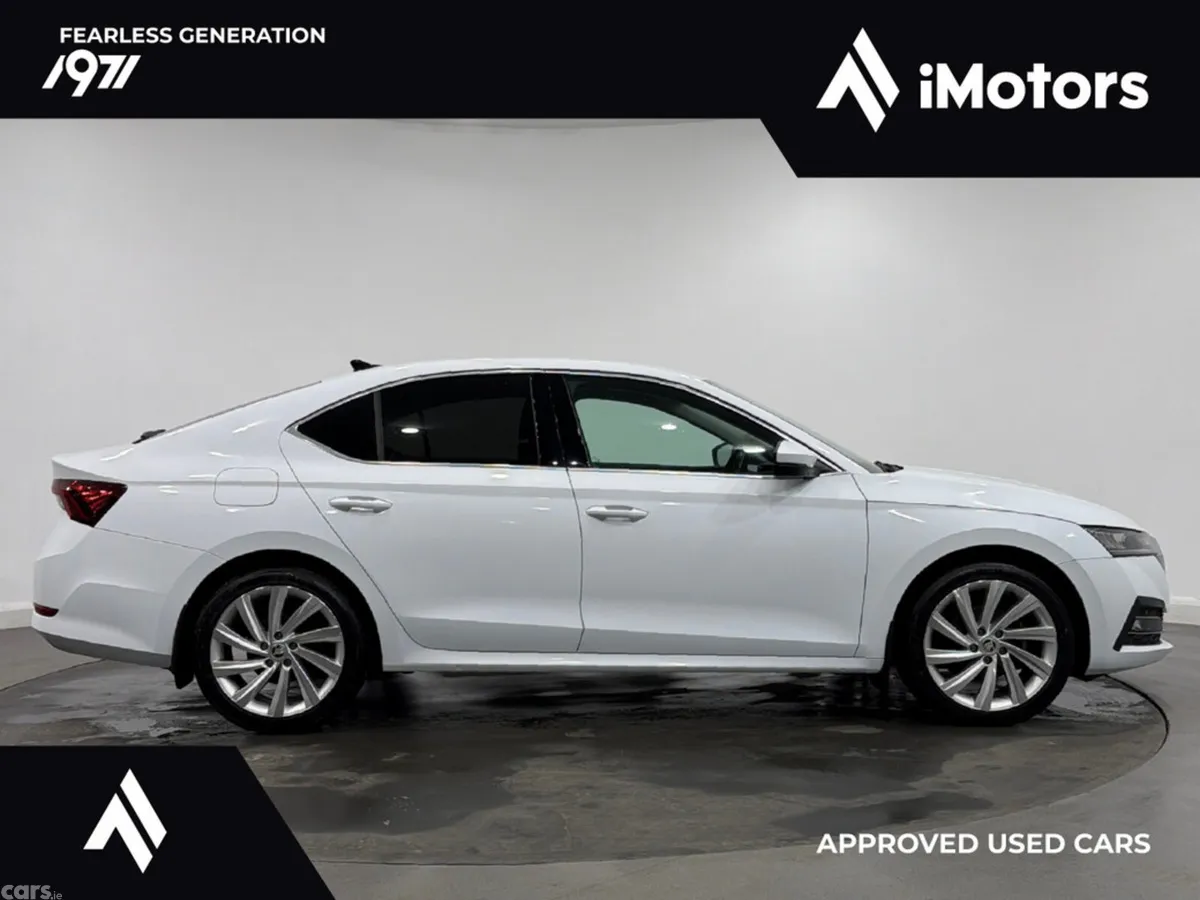 Skoda Octavia Saloon, Diesel, 2023, White