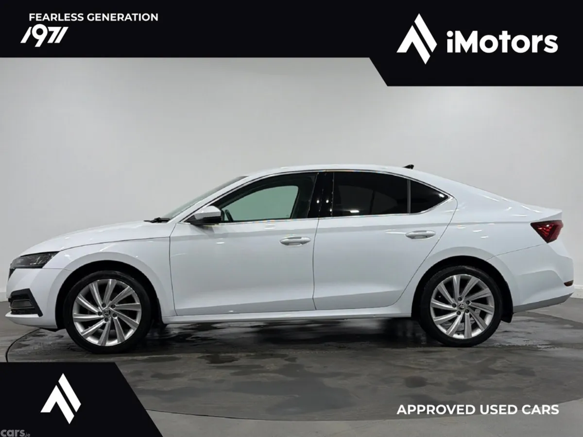 Skoda Octavia Saloon, Diesel, 2023, White