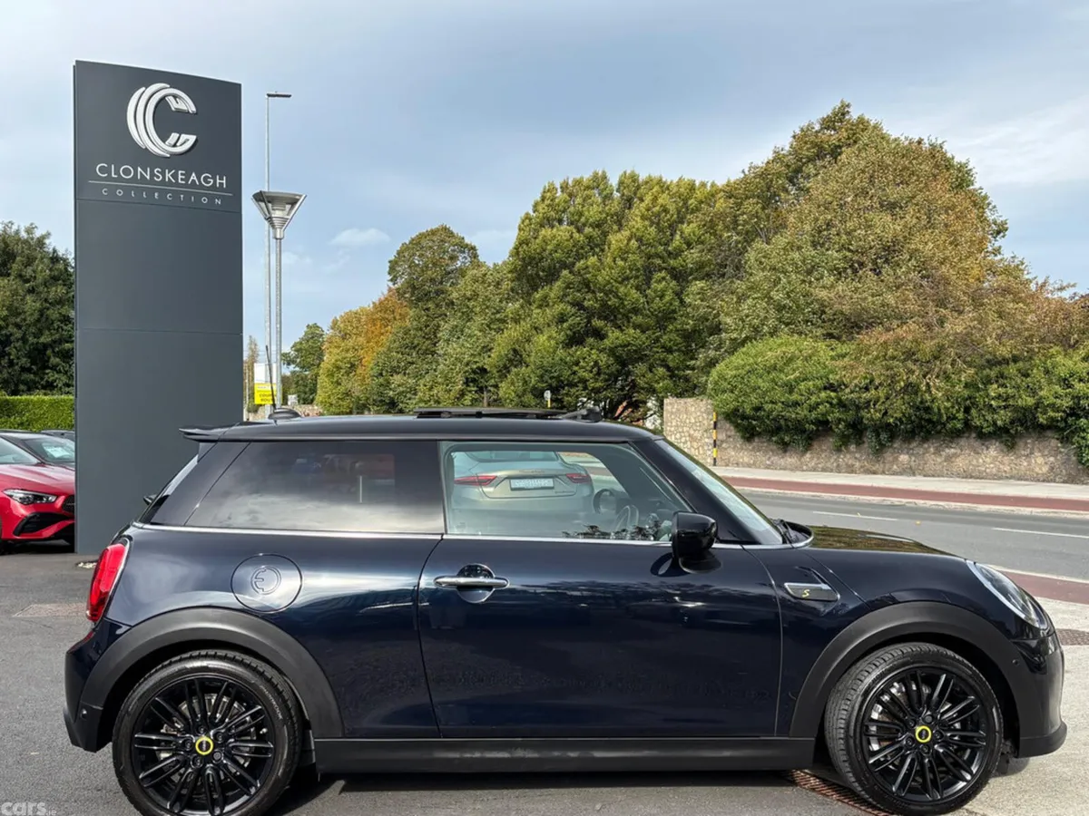 Mini Cooper Hatchback, Electric, 2023, Black