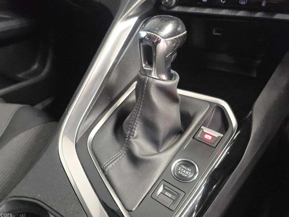Peugeot 3008 MPV, Diesel, 2021, Blue