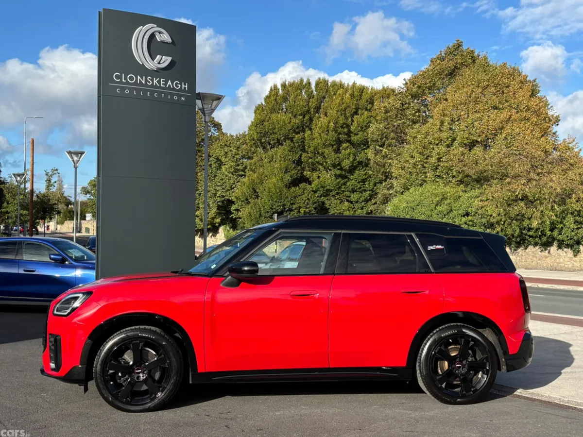 Mini Countryman Hatchback, Electric, 2024, Red