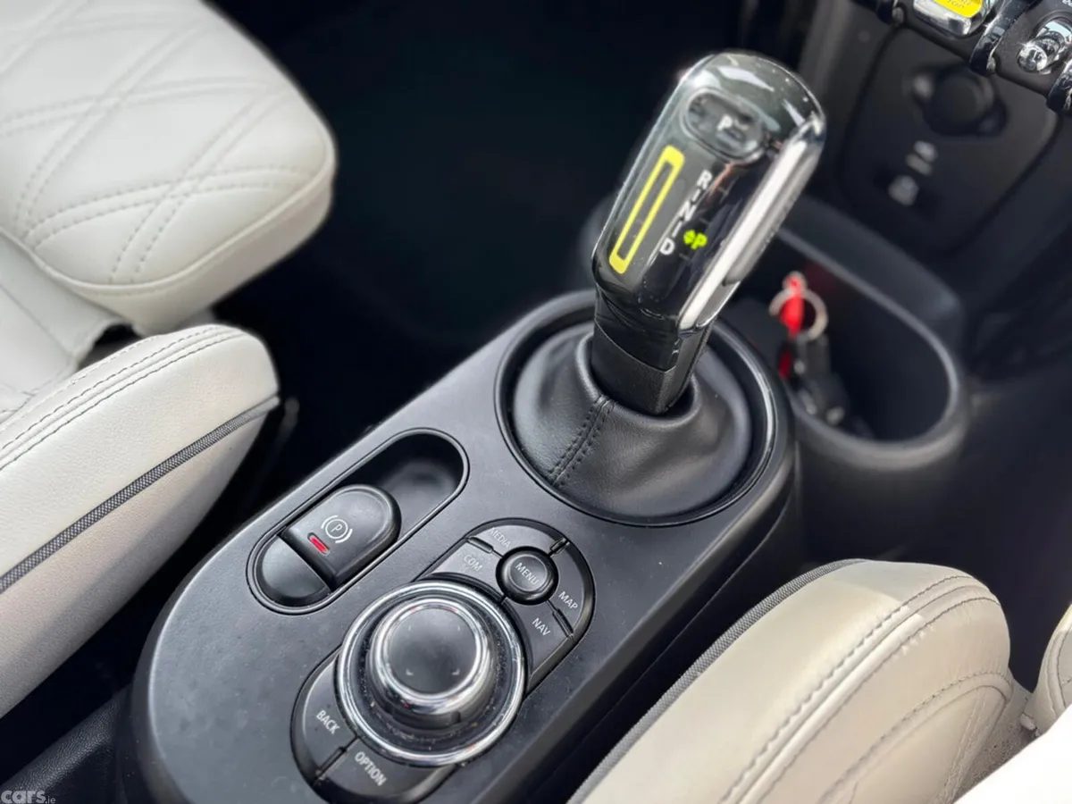 Mini Cooper Hatchback, Electric, 2023, Black