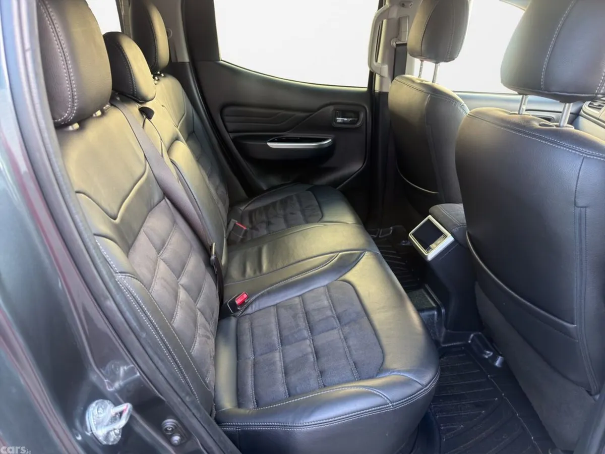 Mitsubishi L200 Pick Up, Diesel, 2021, Grey