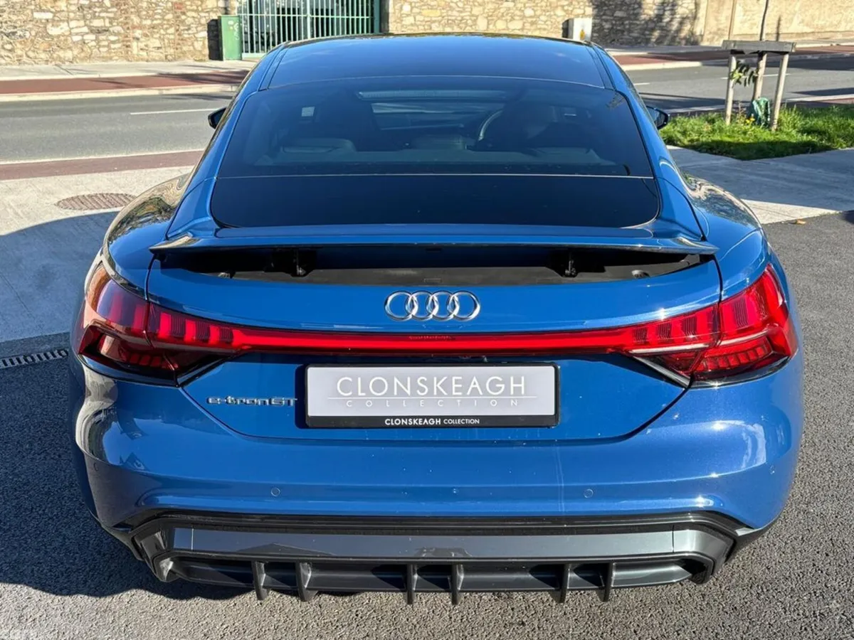 Audi e-tron GT Coupe, Electric, 2024, Blue
