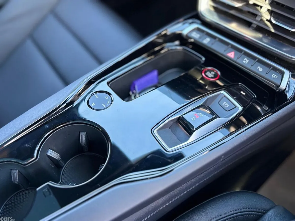 Audi e-tron GT Coupe, Electric, 2024, Blue
