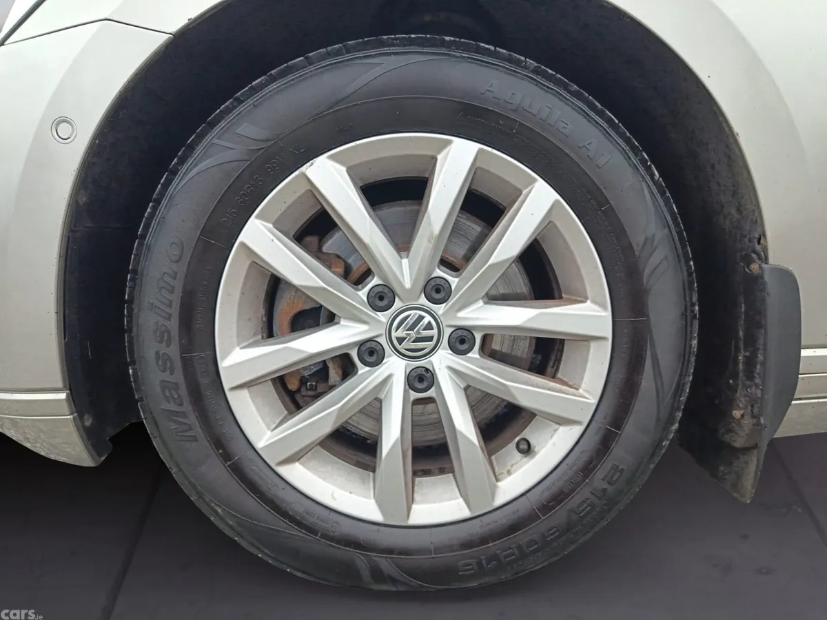 Volkswagen Passat Saloon, Diesel, 2016, Silver