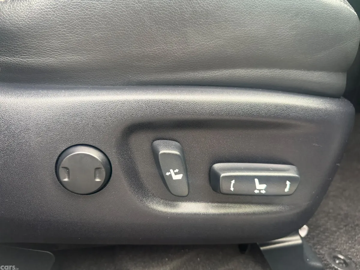 Toyota Prius MPV, Petrol Hybrid, 2017, Silver