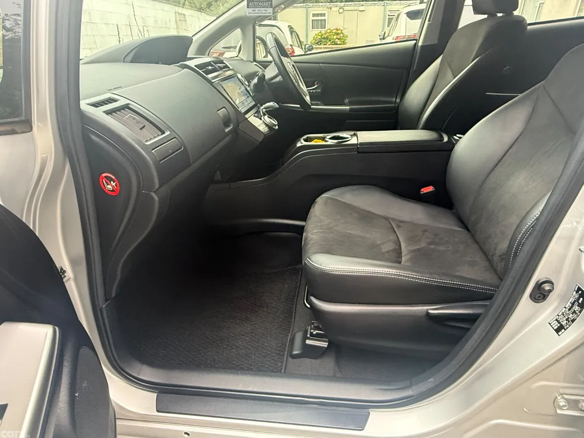 Toyota Prius MPV, Petrol Hybrid, 2017, Silver