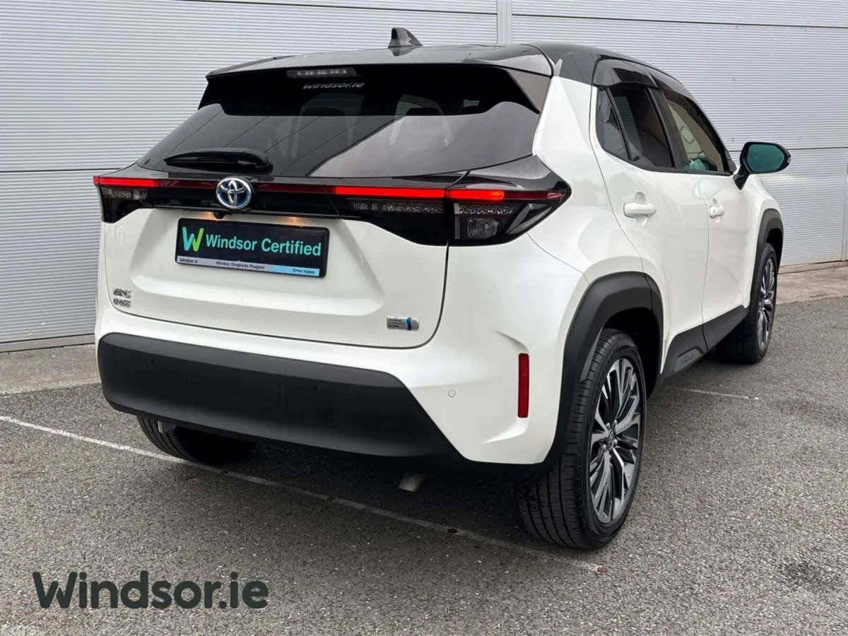 Toyota Yaris Cross SUV, Petrol Hybrid, 2021, White