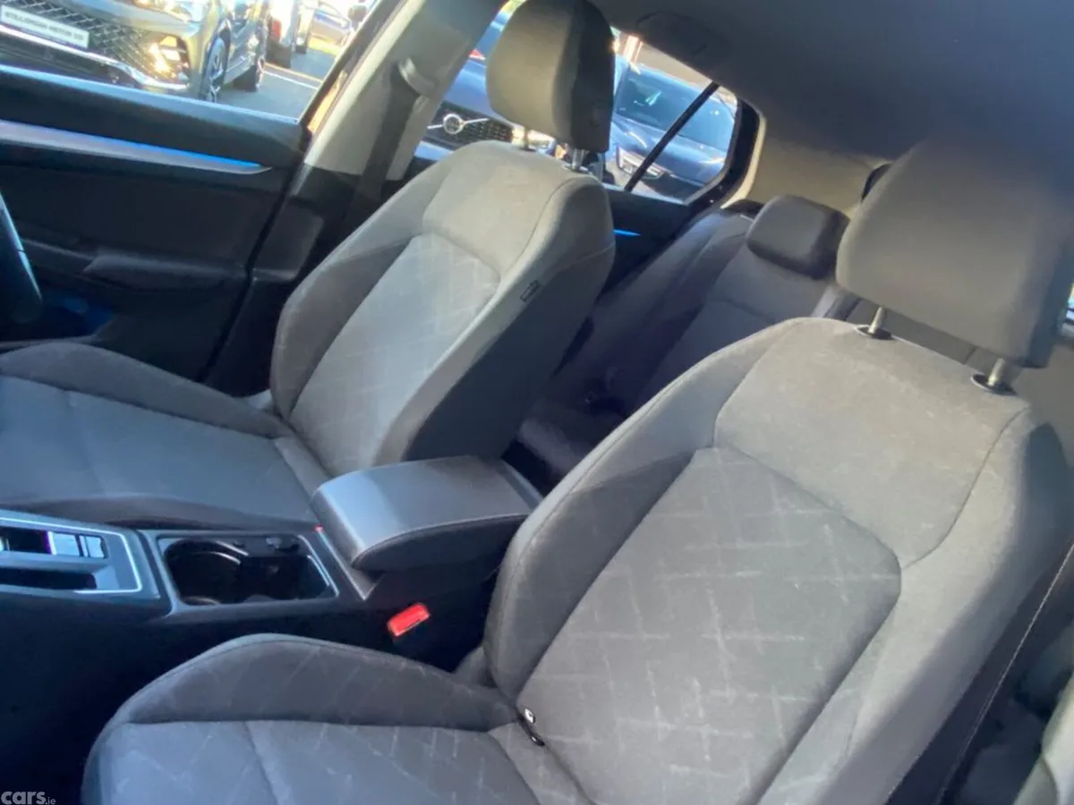 Volkswagen Golf Estate, Petrol, 2024, Black