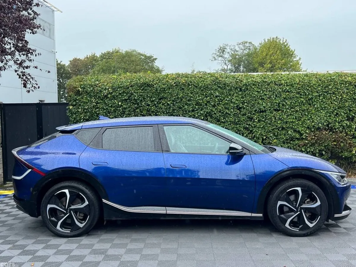 Kia EV6 MPV, Electric, 2024, Blue