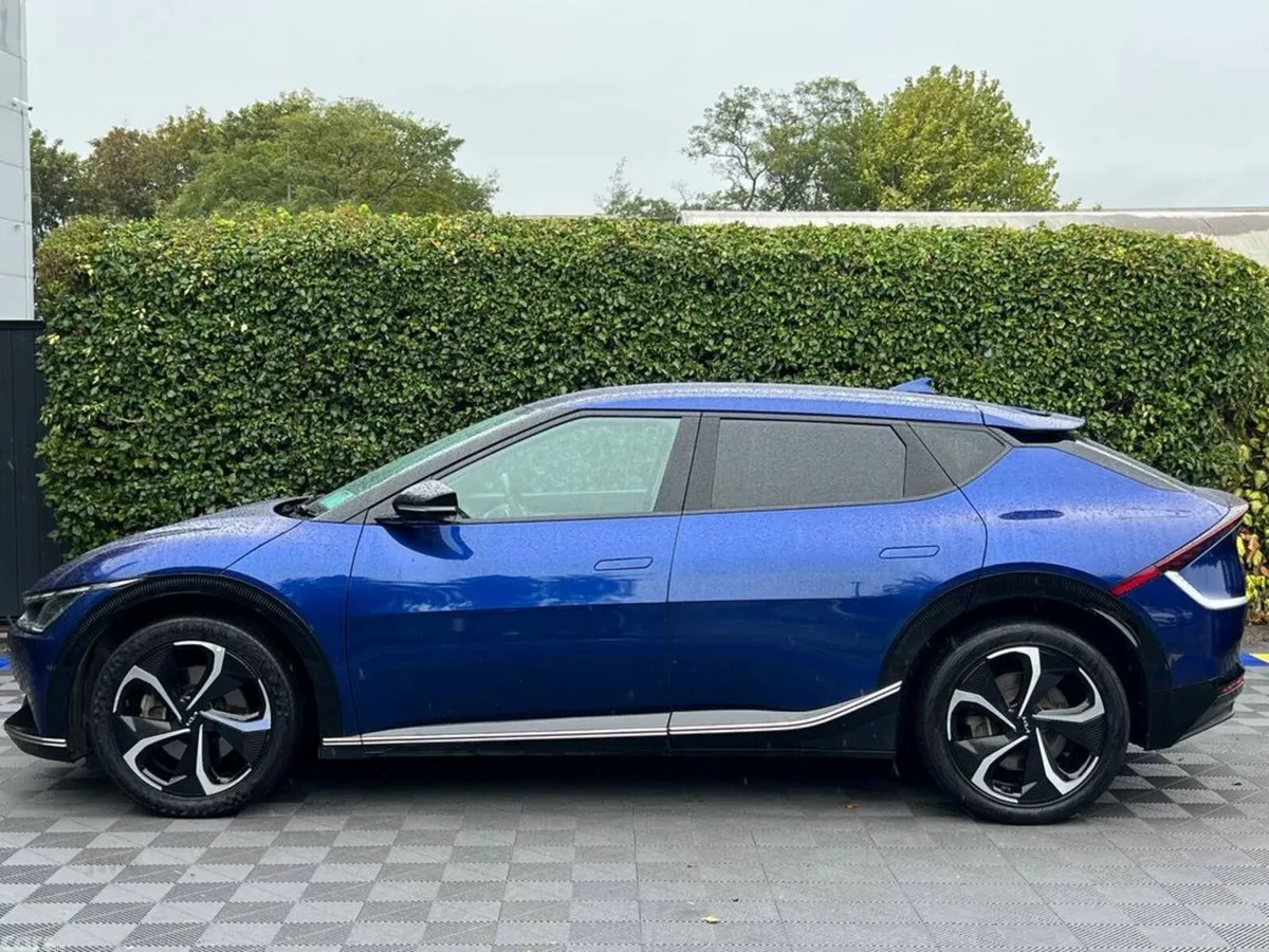 Kia EV6 MPV, Electric, 2024, Blue