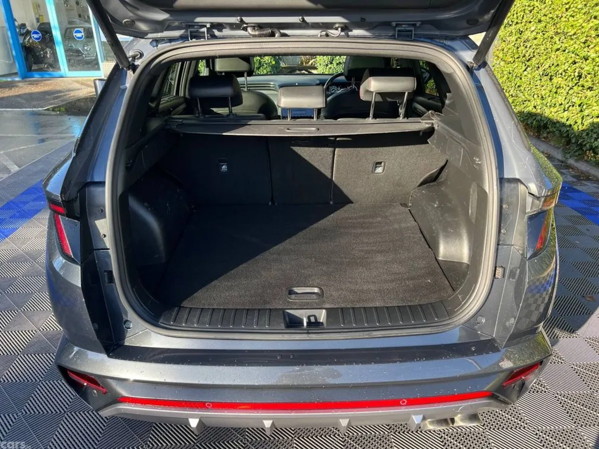 Hyundai Tucson SUV, Petrol Plug-in Hybrid, 2023, Grey