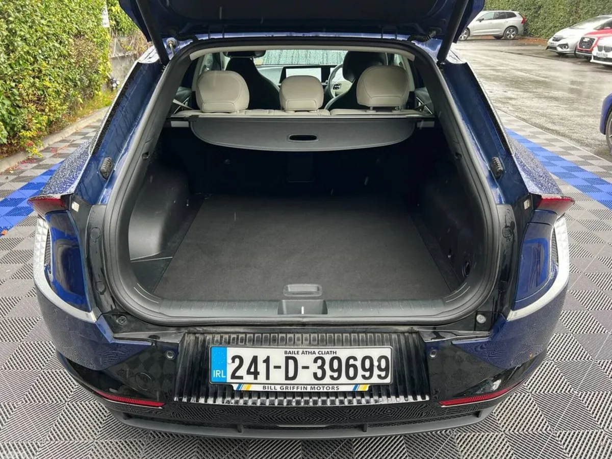 Kia EV6 MPV, Electric, 2024, Blue