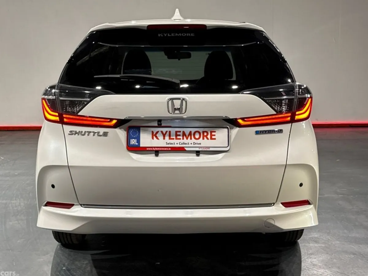 Honda Shuttle Estate, Petrol Hybrid, 2020, White