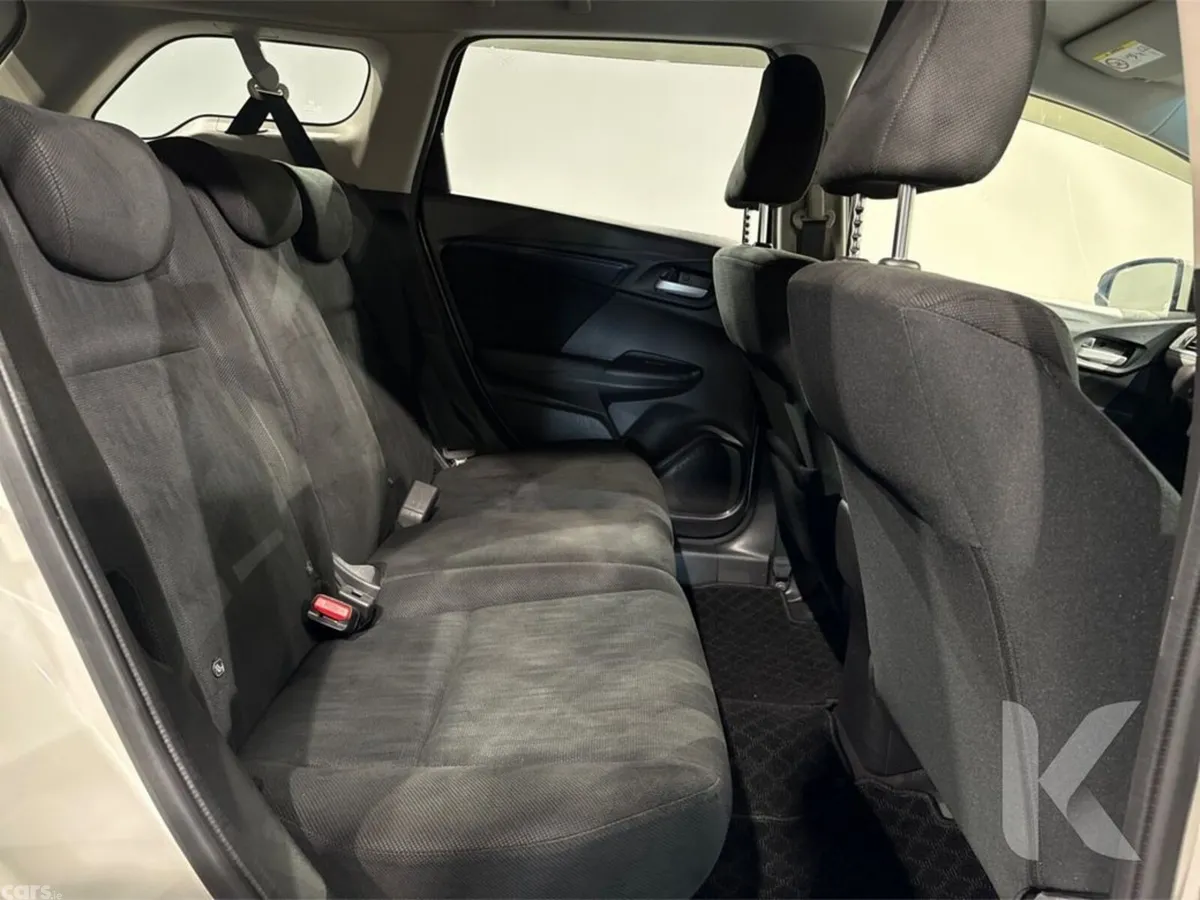 Honda Shuttle Estate, Petrol Hybrid, 2020, White