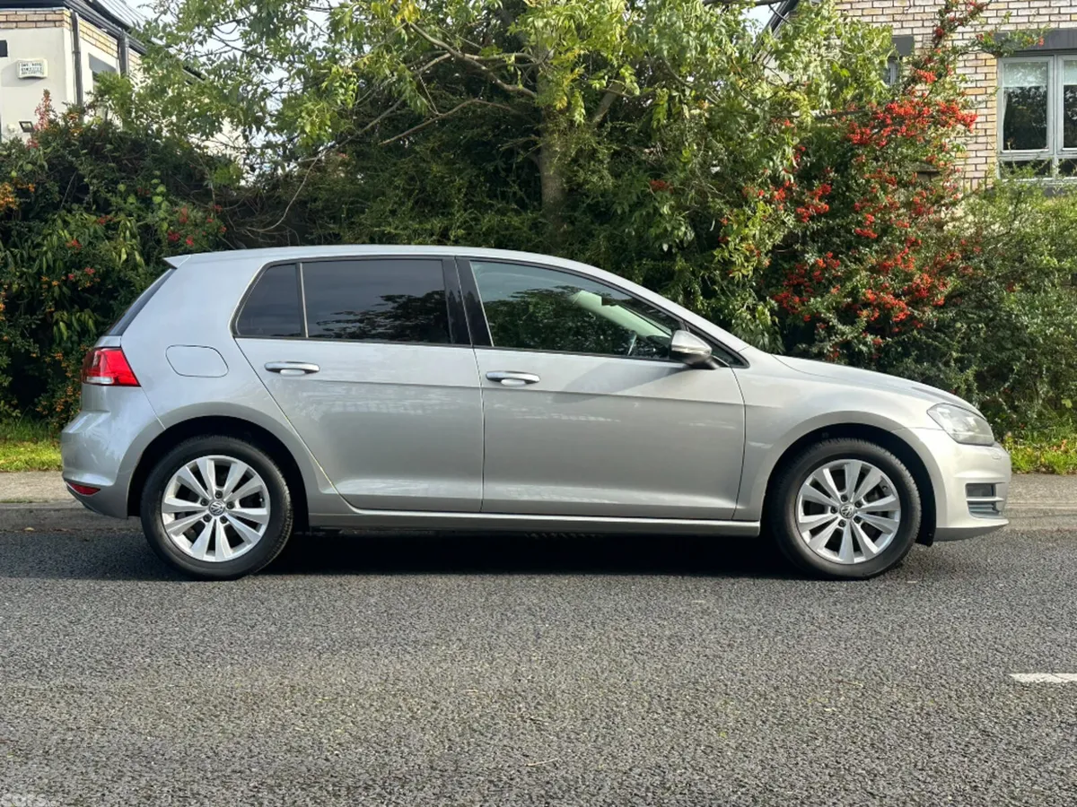 Volkswagen Golf Hatchback, Petrol, 2016, Silver
