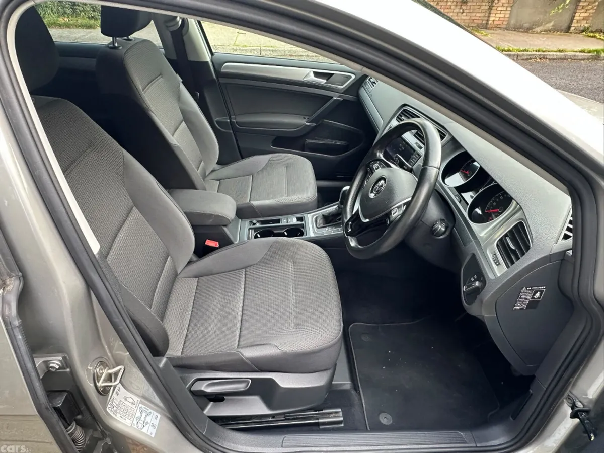 Volkswagen Golf Hatchback, Petrol, 2016, Silver