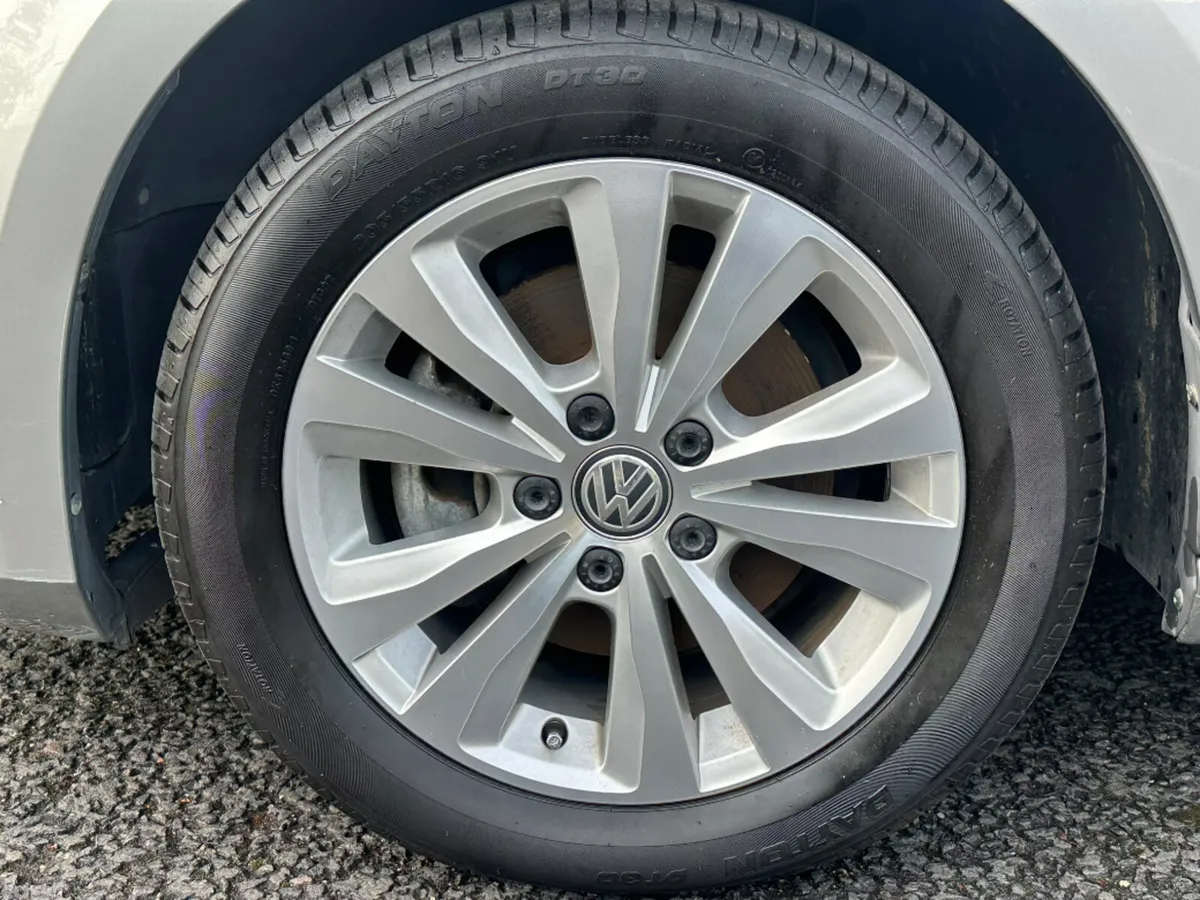 Volkswagen Golf Hatchback, Petrol, 2016, Silver