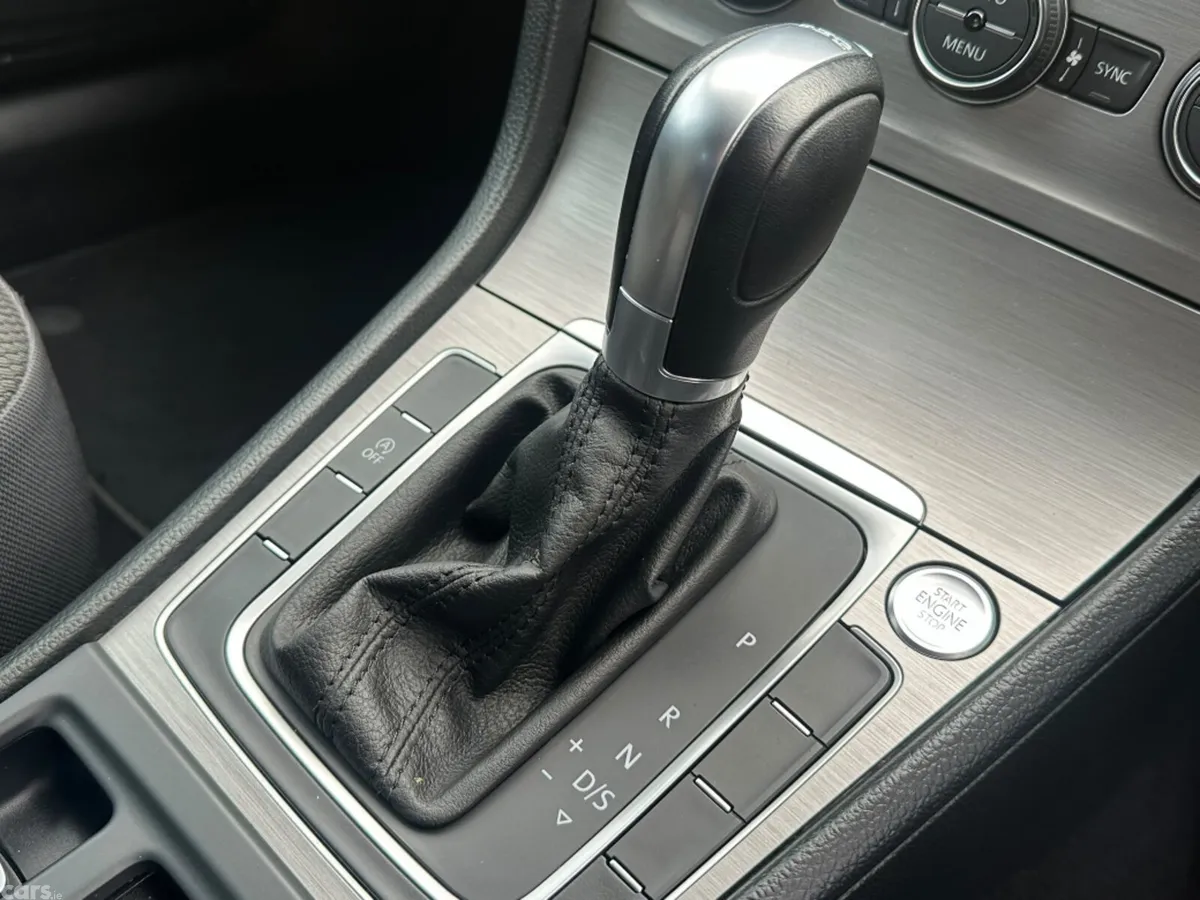 Volkswagen Golf Hatchback, Petrol, 2016, Silver