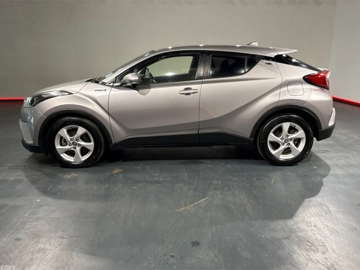 Toyota C-HR SUV, Petrol Hybrid, 2017, Silver