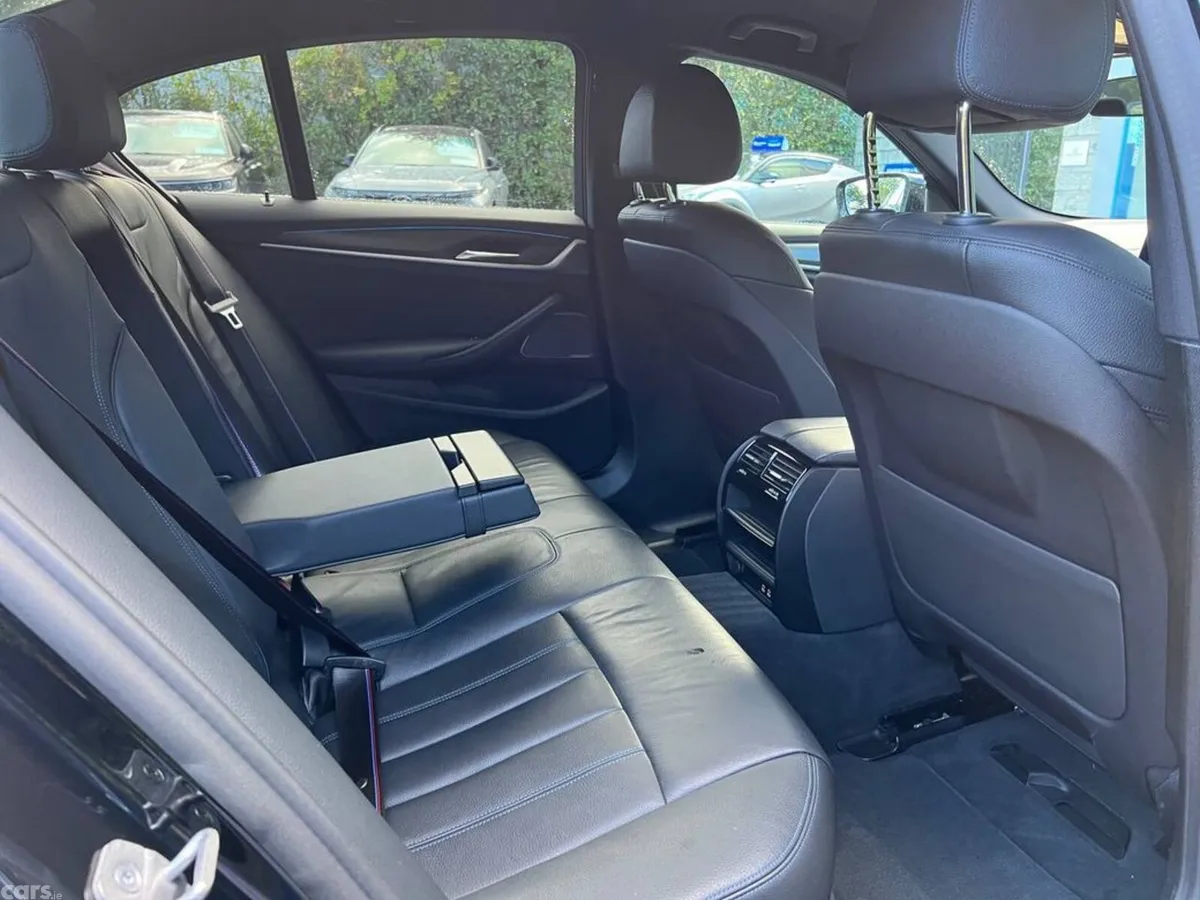 BMW 5-Series Saloon, Petrol Plug-in Hybrid, 2022, Black
