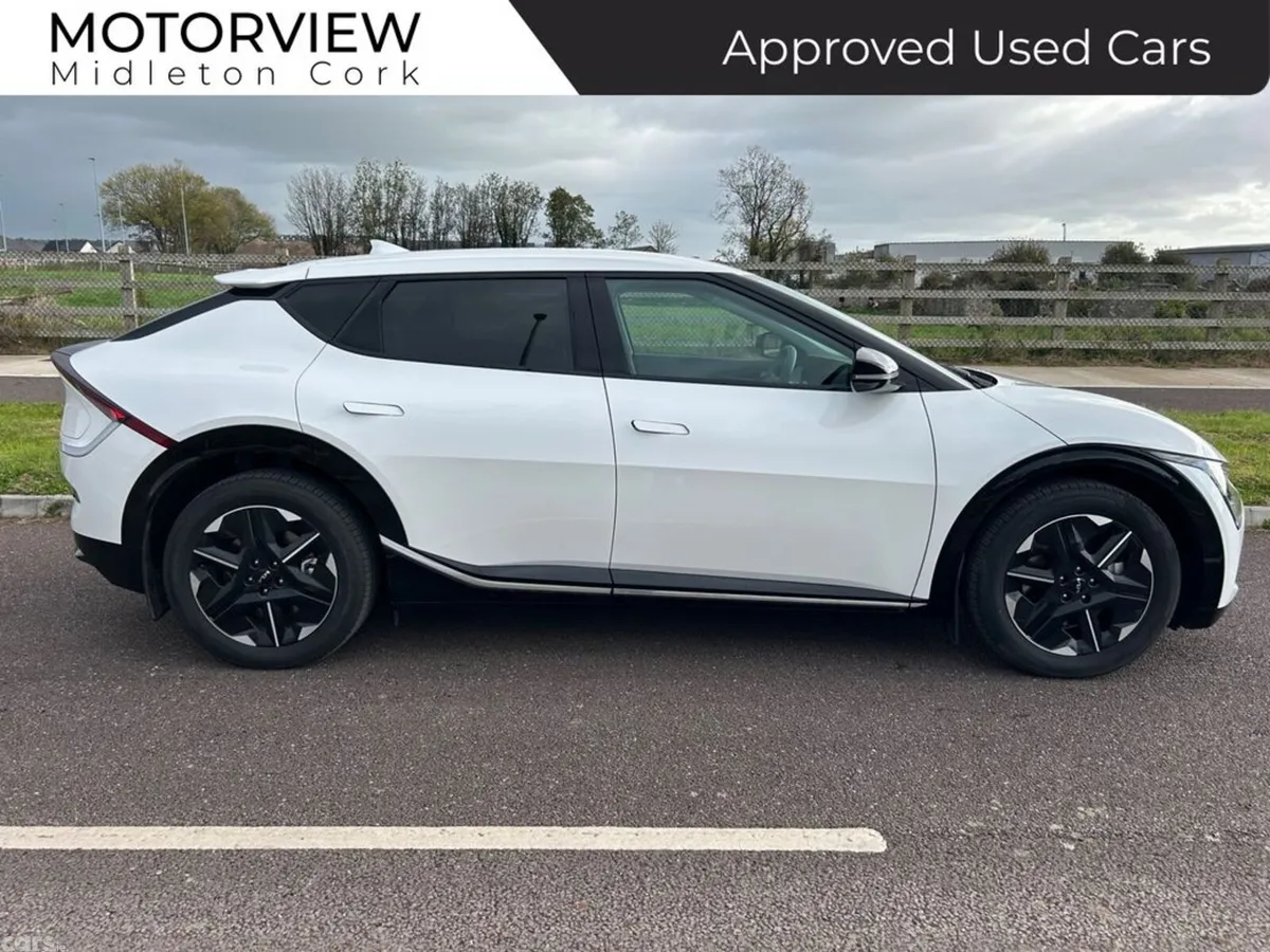 Kia EV6 MPV, Electric, 2026, White