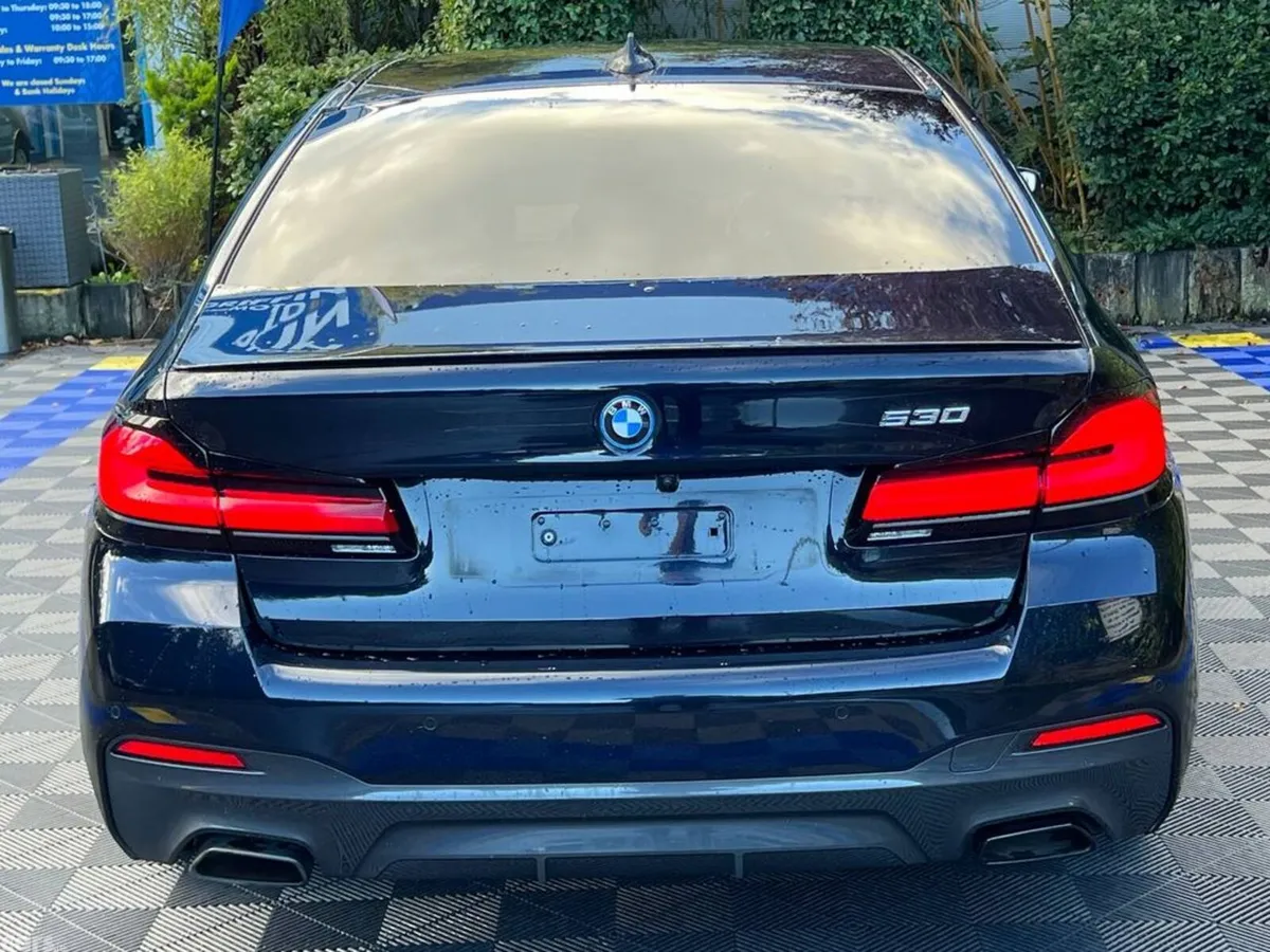 BMW 5-Series Saloon, Petrol Plug-in Hybrid, 2022, Black