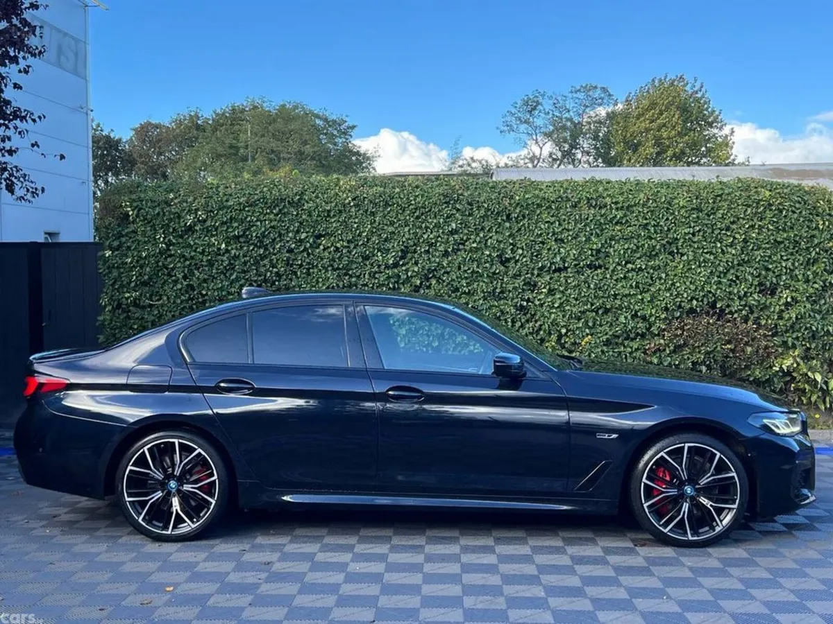 BMW 5-Series Saloon, Petrol Plug-in Hybrid, 2022, Black