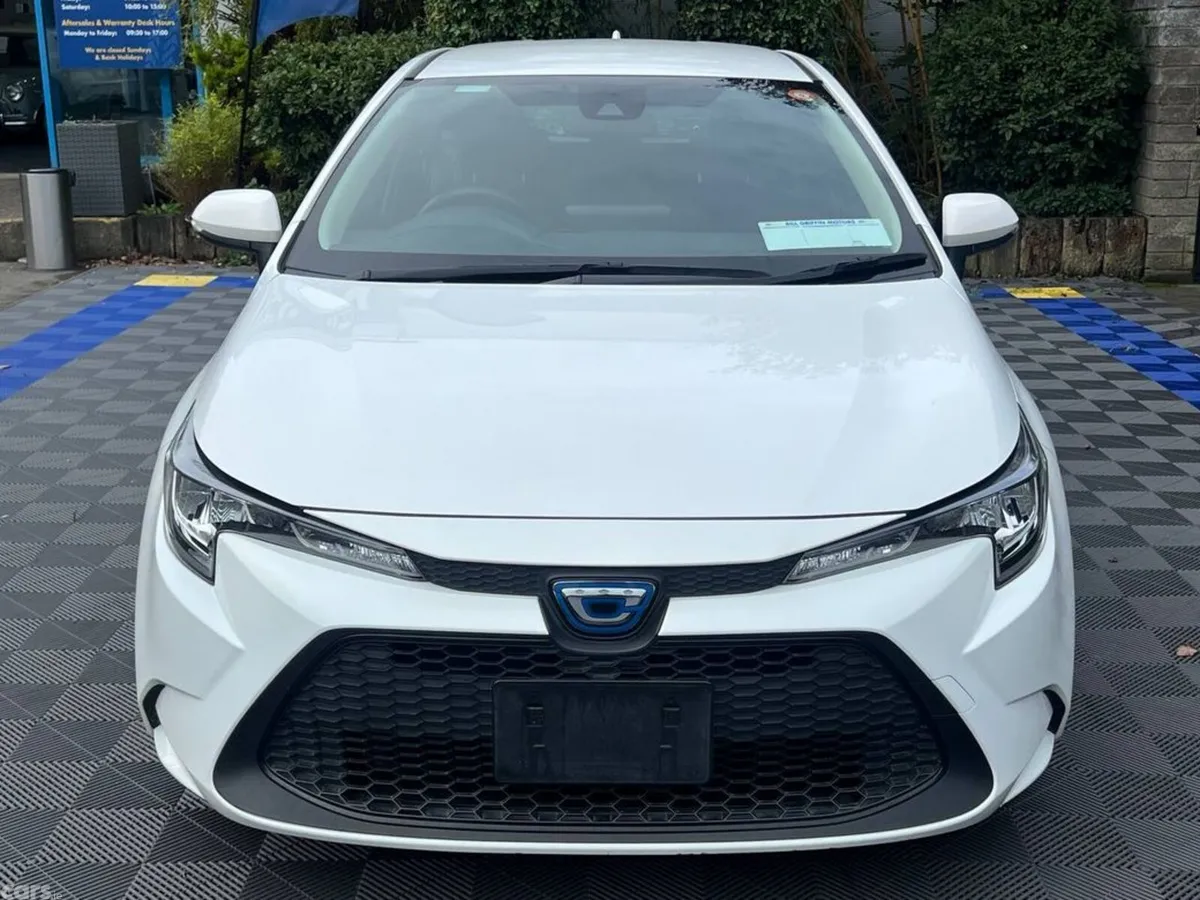 Toyota Corolla Estate, Petrol Hybrid, 2021, White