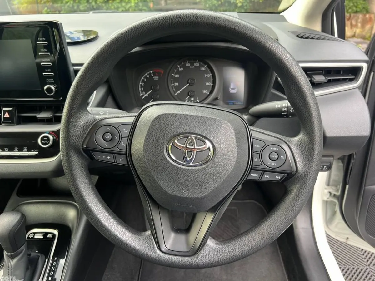 Toyota Corolla Estate, Petrol Hybrid, 2021, White