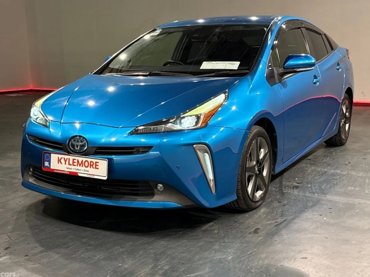 Toyota Prius Hatchback, Petrol Hybrid, 2022, Blue