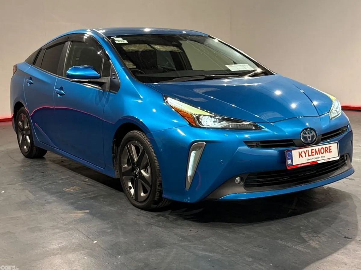 Toyota Prius Hatchback, Petrol Hybrid, 2022, Blue