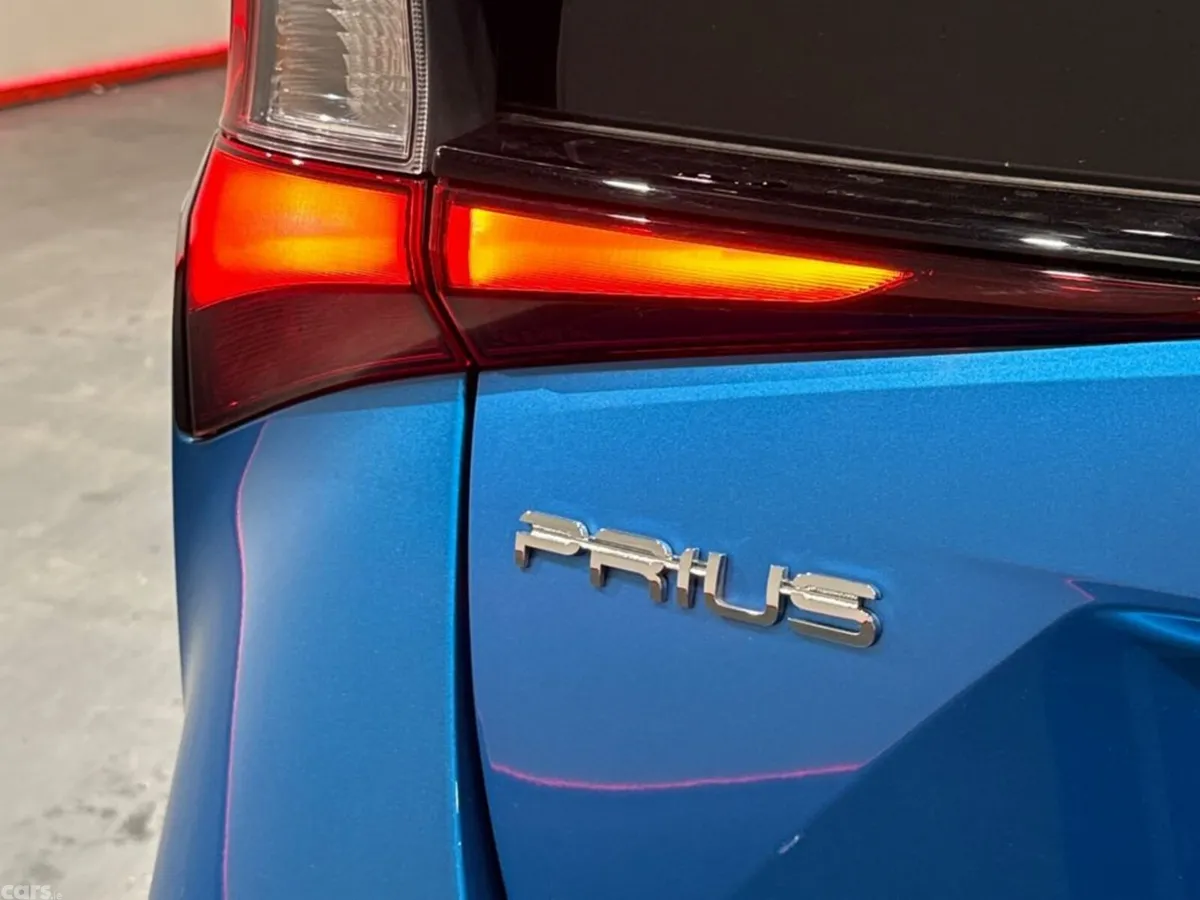 Toyota Prius Hatchback, Petrol Hybrid, 2022, Blue