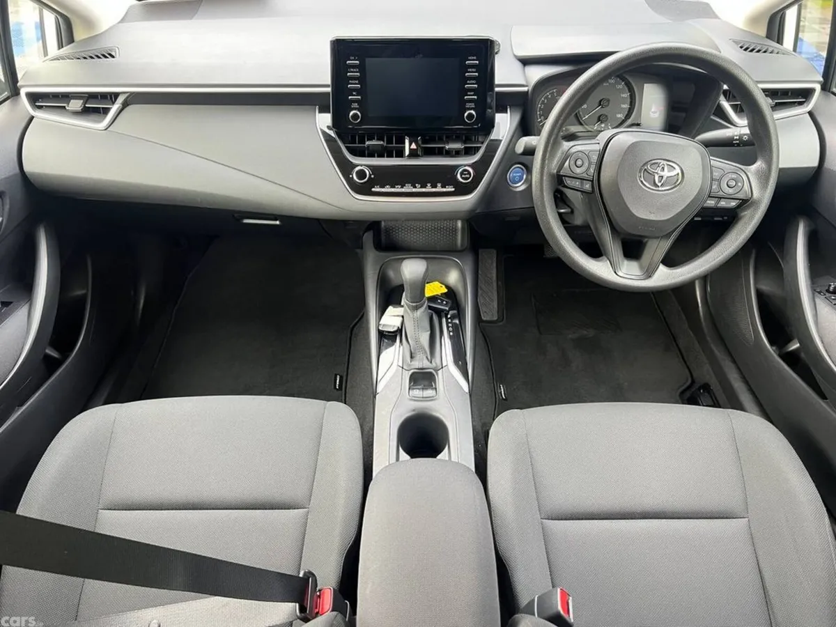 Toyota Corolla Estate, Petrol Hybrid, 2021, White