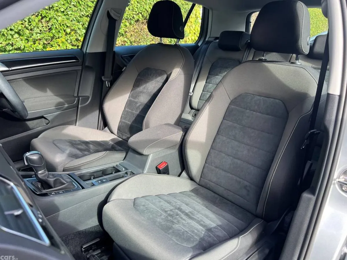 Volkswagen Golf Hatchback, Petrol, 2013, Silver