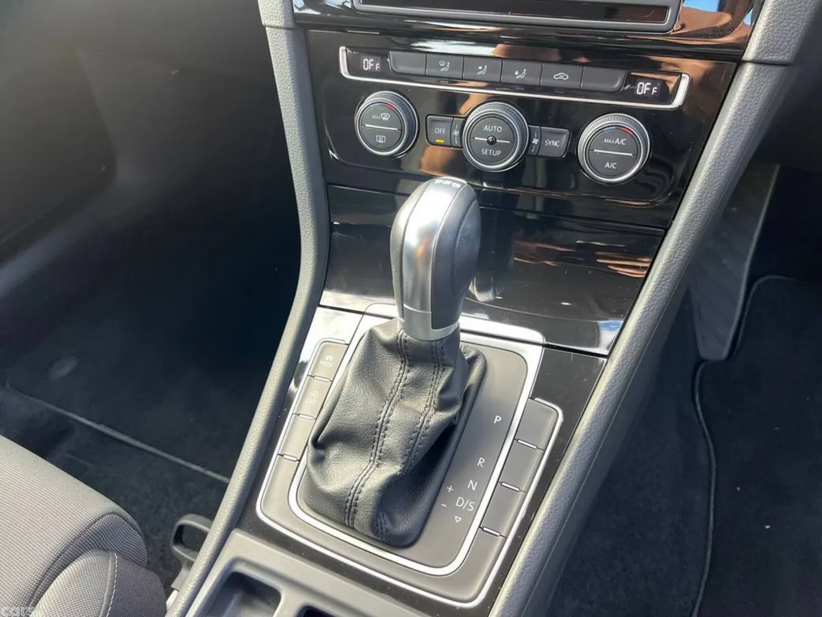 Volkswagen Golf Hatchback, Petrol, 2013, Silver