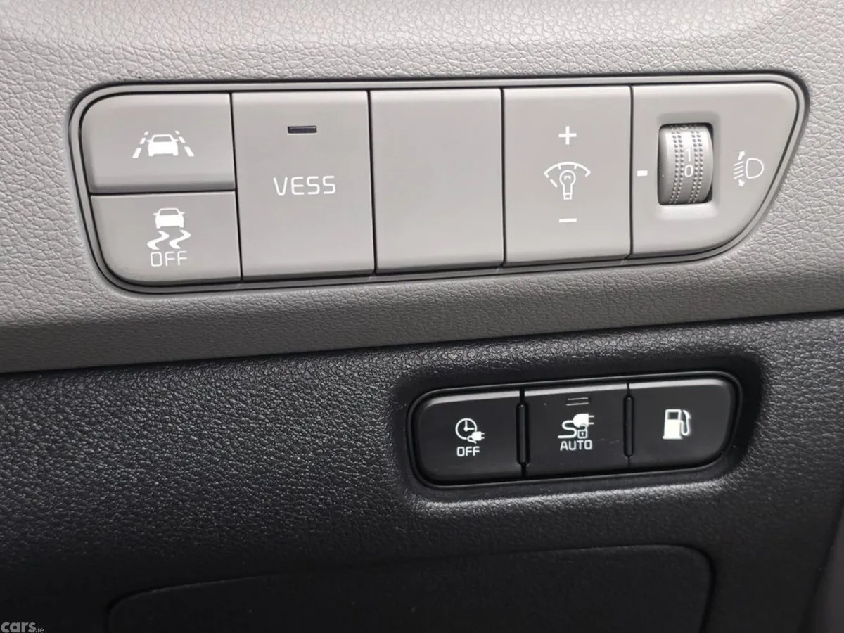 Kia Niro SUV, Petrol Plug-in Hybrid, 2020, Blue