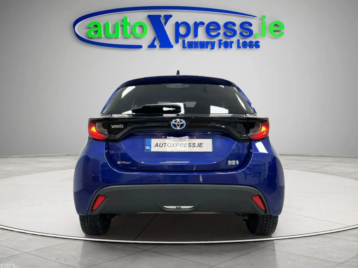 Toyota Yaris Hatchback, Petrol Hybrid, 2022, Blue